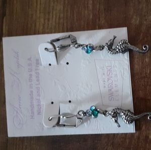 🐚🦢Anne  Koplik dangle earrings